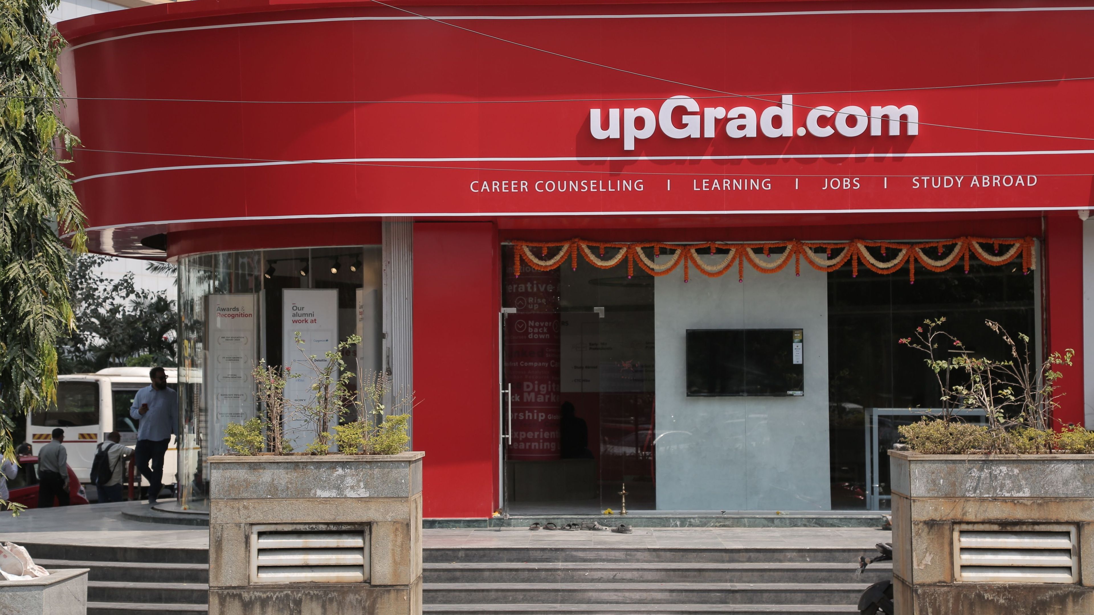 UpGrade office